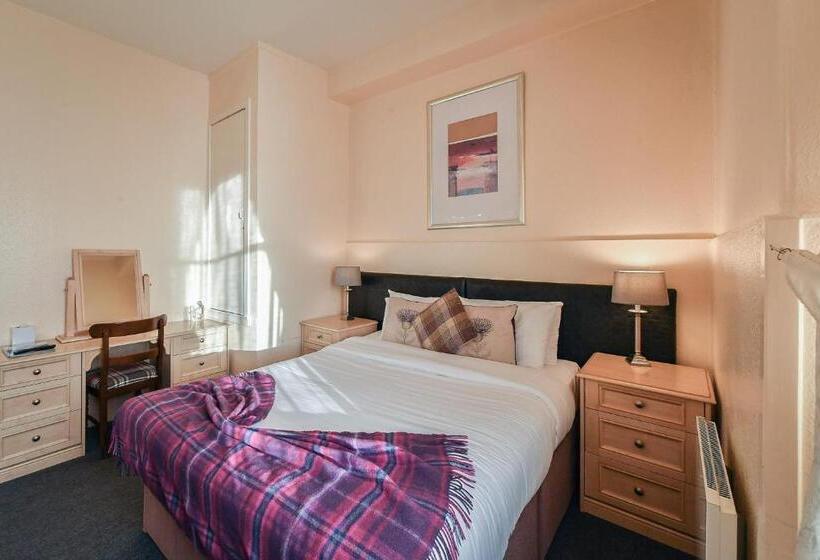 ファミリールーム, Mckays