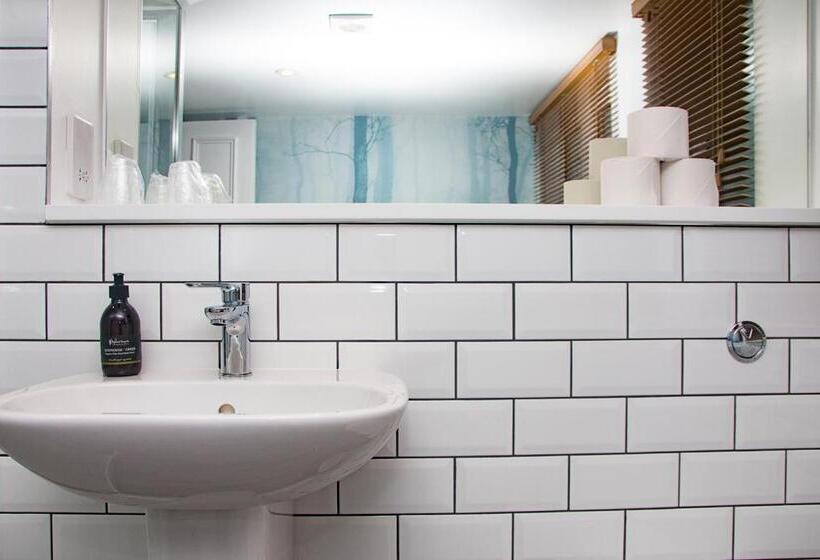 スイート, Mckays