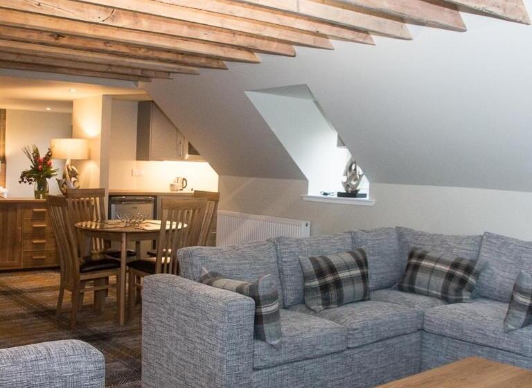 スイート, Mckays