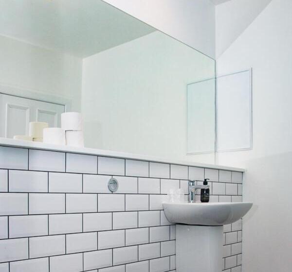 デラックスルーム, Mckays