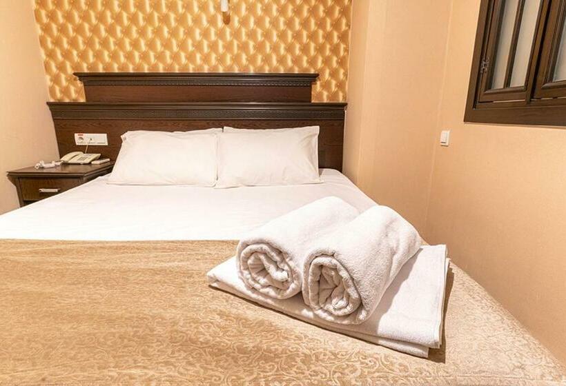 اتاق اکونومی, Pamuk City