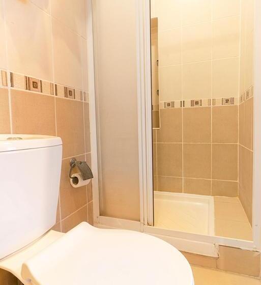 اتاق خانوادگی, Pamuk City