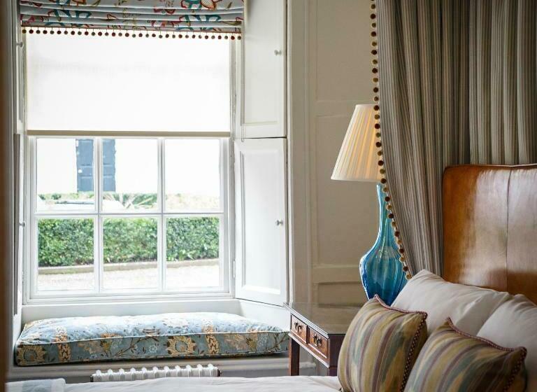 高级套房, The Assembly House