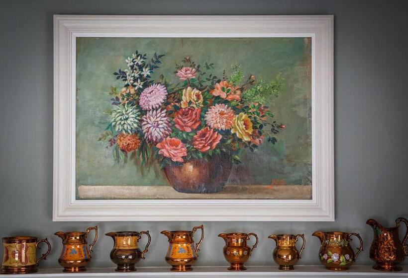 豪华房间, The Assembly House