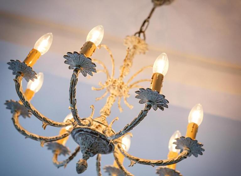 带城市景观的套间, The Assembly House