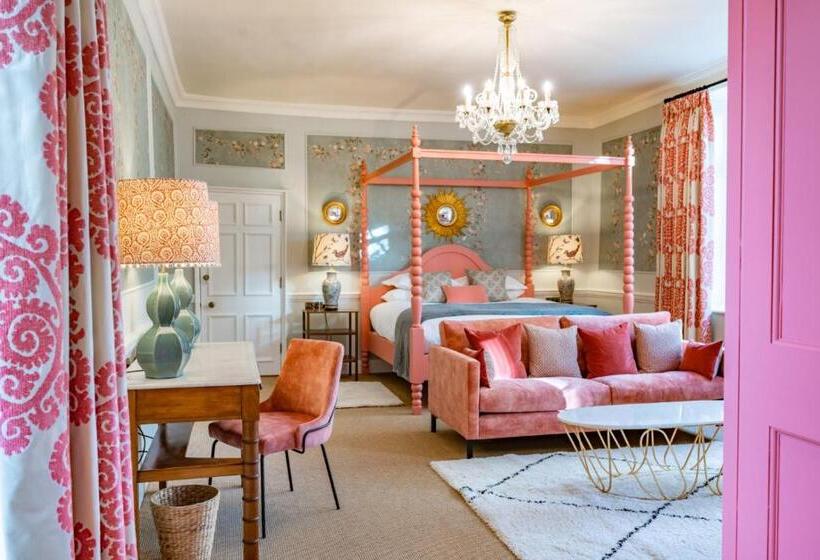 豪华房间, The Assembly House