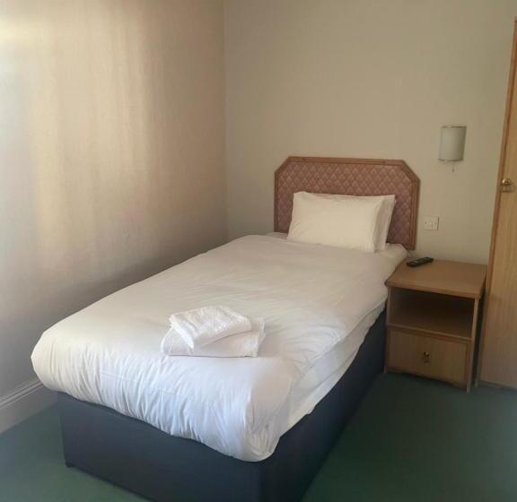 غرفة كلاسيكية فردية, The Grand