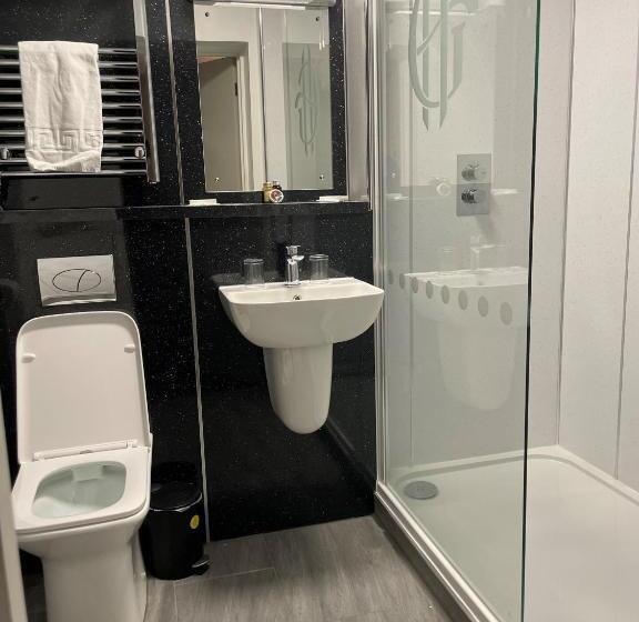 غرفة ديلوكس, The Grand