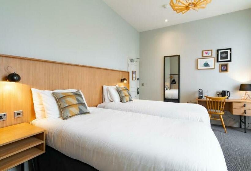 标准间, Victoria Inn