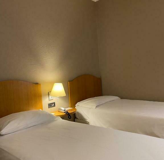 Номер Стандарт, Vittoria Parc