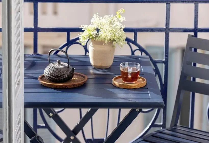 Camera Superiore, Crisol Belle Epoque