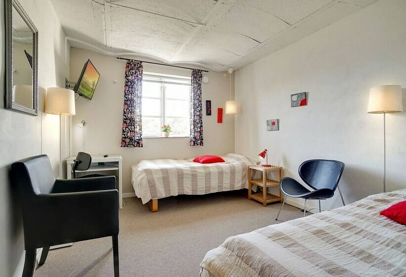 غرفة قياسية حمام مشترك, Motel Herning