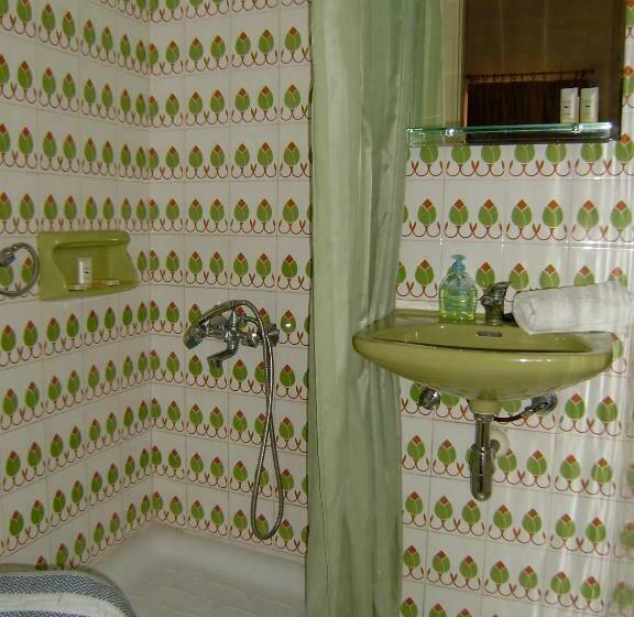 Studio Standard, Nicolas Studios & Apartments