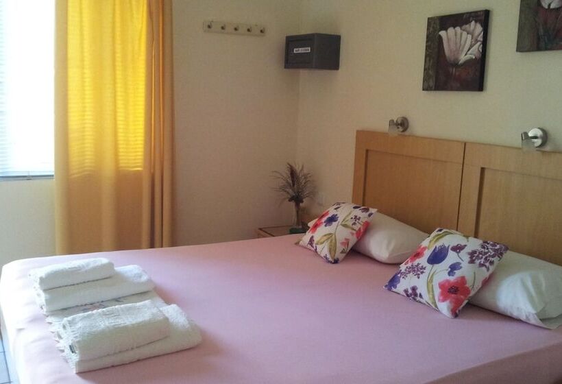 Studio Standard, Nicolas Studios & Apartments