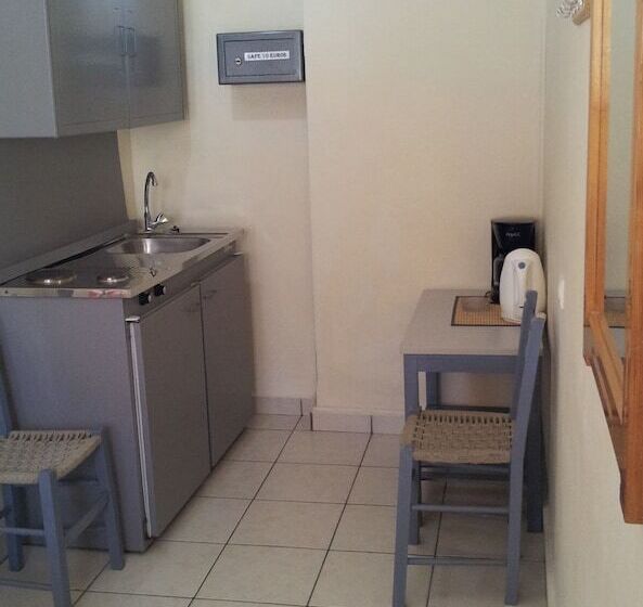 Studio Standard, Nicolas Studios & Apartments