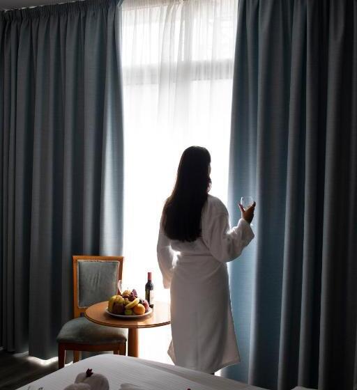 اتاق سوپریور با تخت بزرگ, El Sheikh Suites