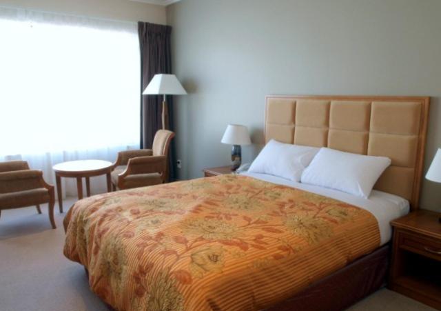 스탠다드 스튜디오, Albany Rosedale Motel