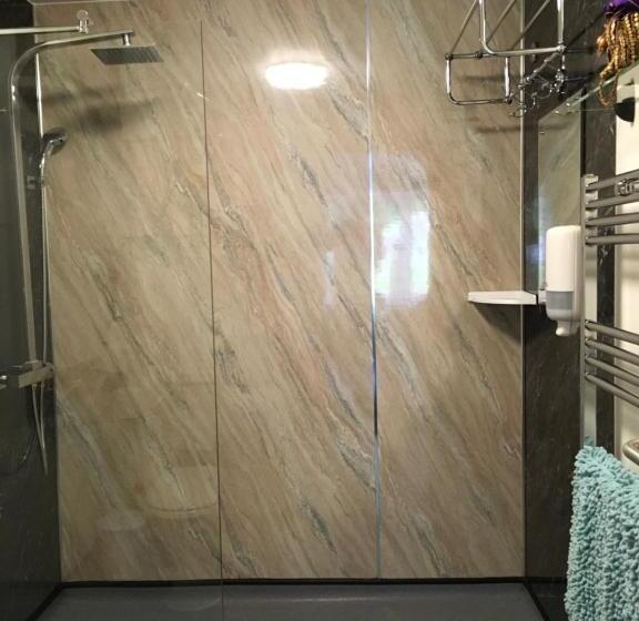 带大床的高级房间, Cherrywood Lodge