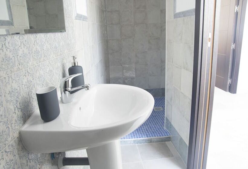 سوییت جونیور با بالکن, La Siesta De Picasso