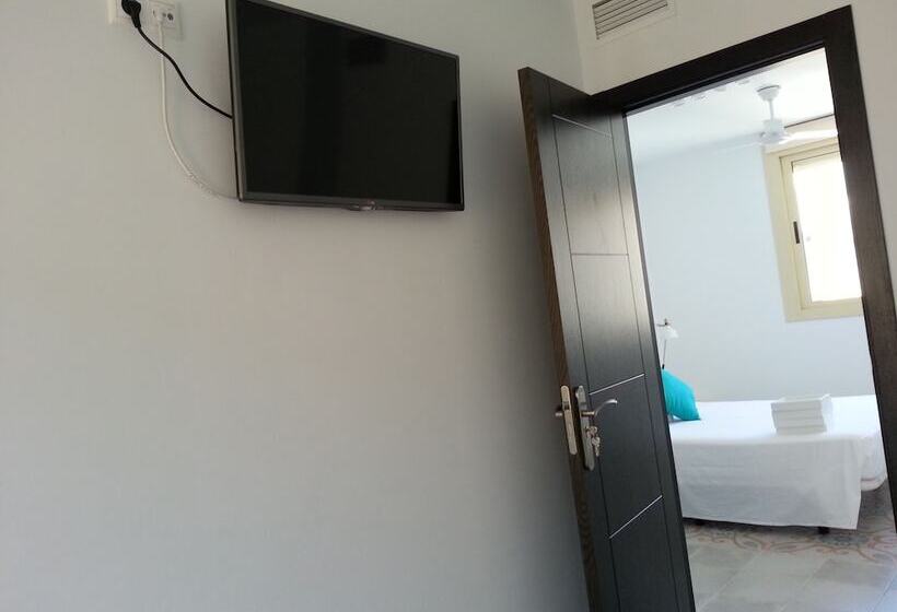 سوییت جونیور با بالکن, La Siesta De Picasso