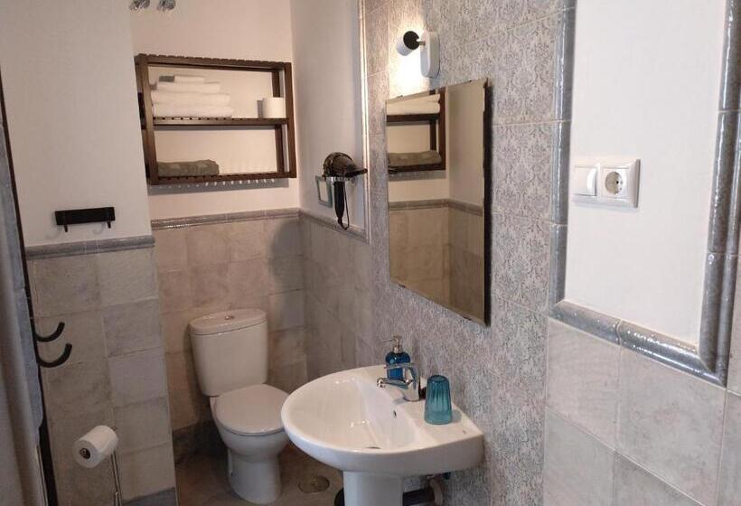 سوییت جونیور با بالکن, La Siesta De Picasso