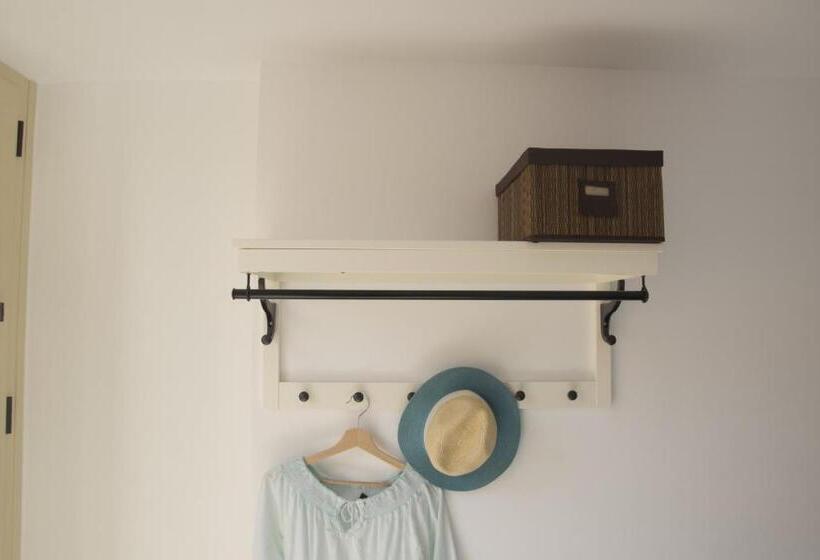 سوییت جونیور با بالکن, La Siesta De Picasso