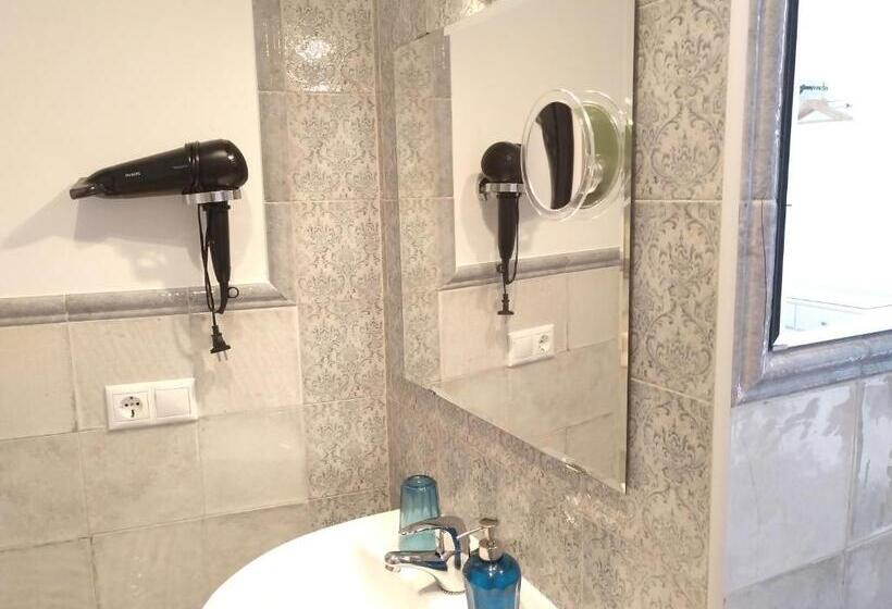 اتاق استاندارد با بالکن, La Siesta De Picasso