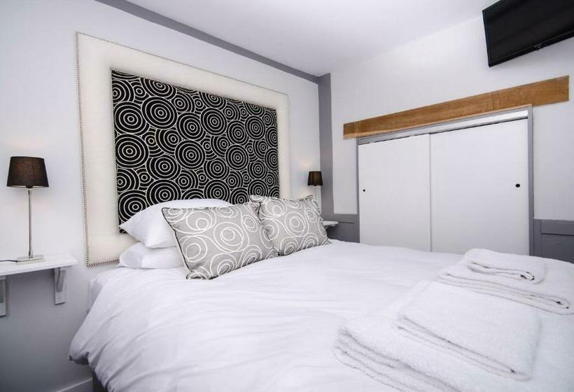 Quarto Basic, The Dog At Wingham