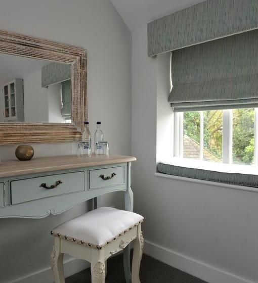 Quarto Familiar, The Dog At Wingham