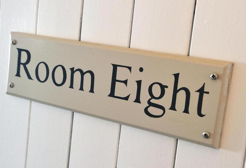 Suíte Júnior, The Dog At Wingham