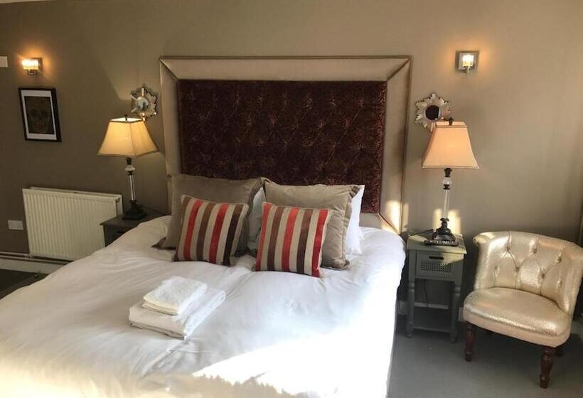 Suíte Júnior, The Dog At Wingham