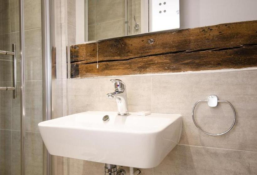 Quarto Estandar Cama King, The Dog At Wingham