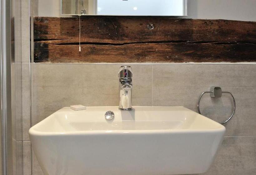 Quarto Estandar Cama King, The Dog At Wingham