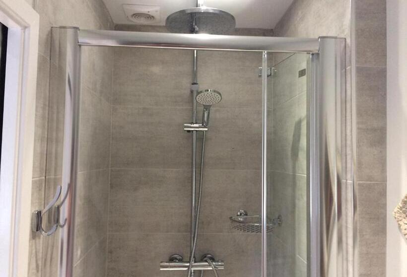 Quarto Estandar Cama King, The Dog At Wingham