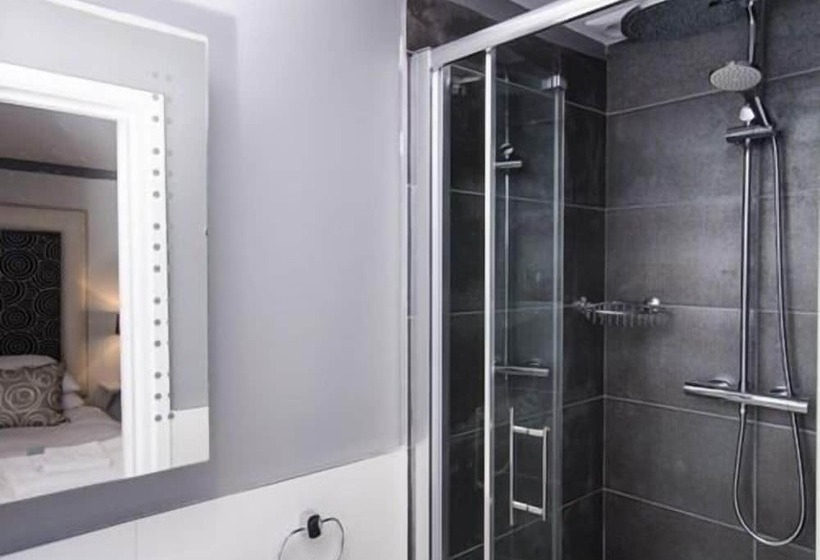 Quarto Basic, The Dog At Wingham