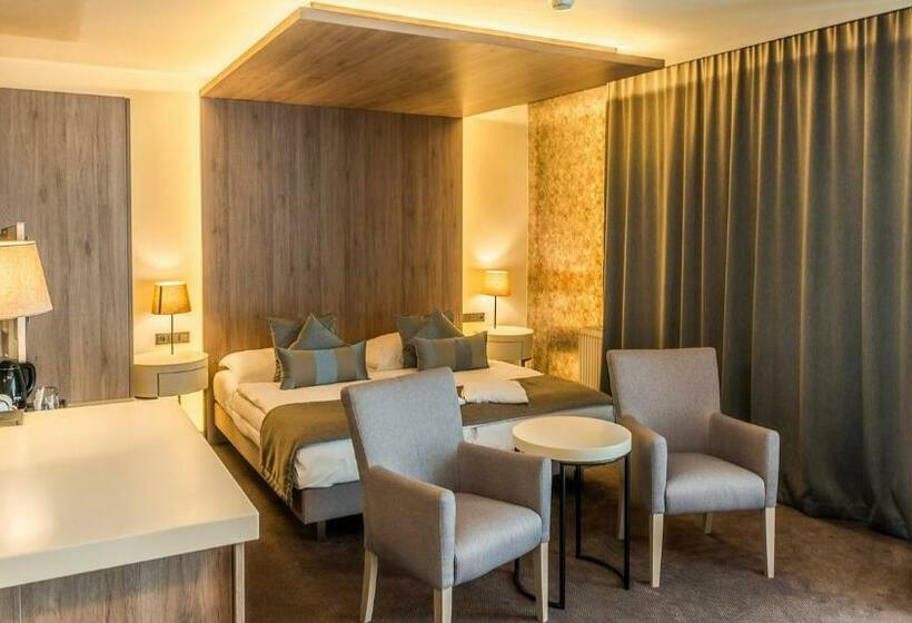 اتاق استاندارد, Aquacity Seasons