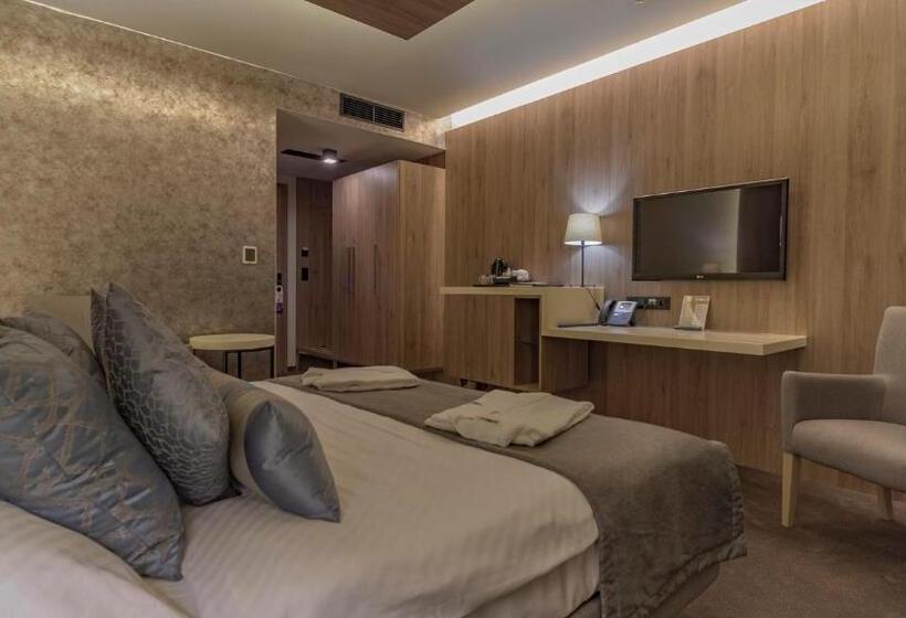 اتاق استاندارد, Aquacity Seasons