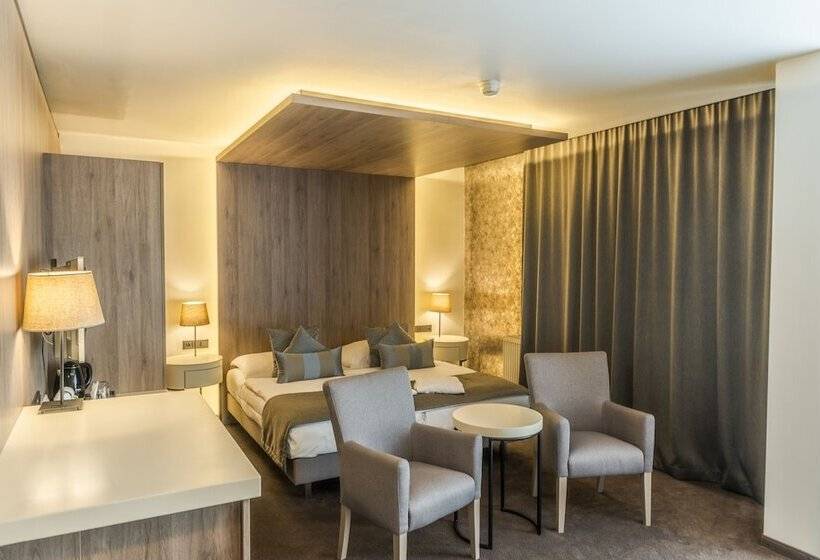 اتاق استاندارد, Aquacity Seasons