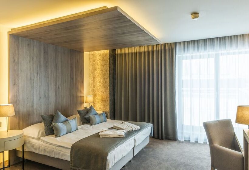 اتاق استاندارد, Aquacity Seasons