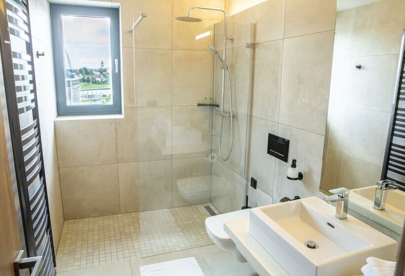 اتاق استاندارد, Aquacity Seasons