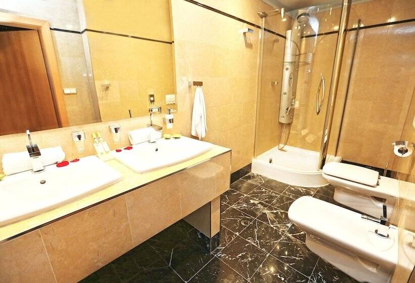 اتاق استاندارد, Aquacity Seasons