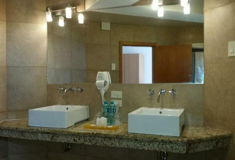 سوئیت با تخت بزرگ, Howard Johnson By Wyndham Montanita