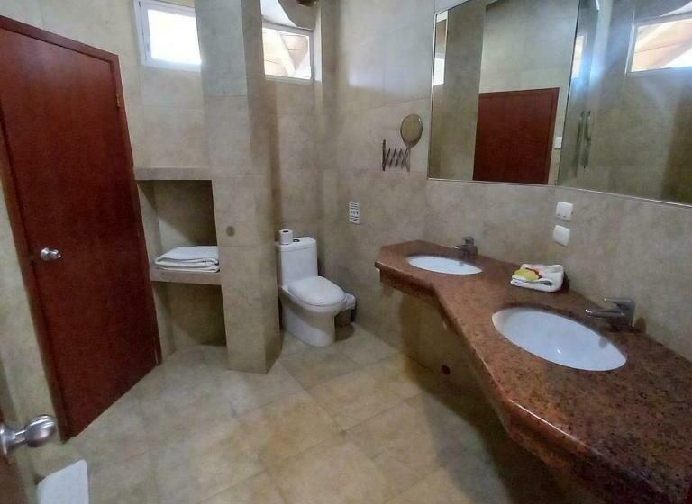 سوییت جونیور با چشمانداز دریا, Howard Johnson By Wyndham Montanita