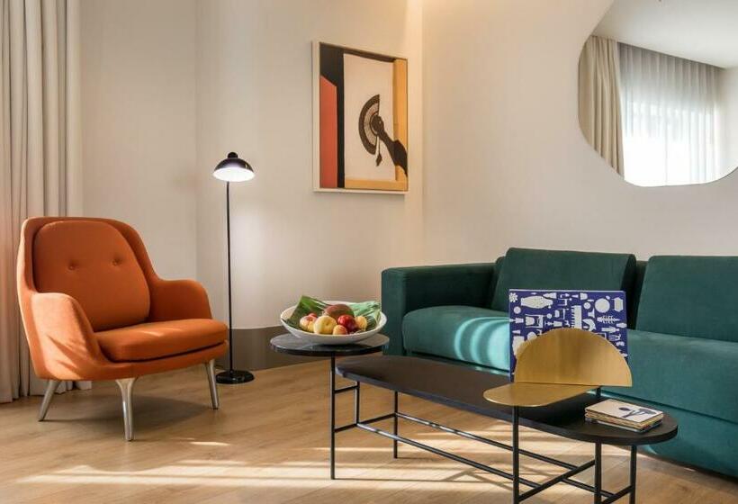 سوییت جونیور, Barcelo Torre De Madrid