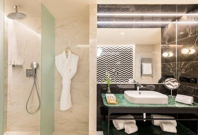 مجموعه ویستا شهر, Barcelo Torre De Madrid