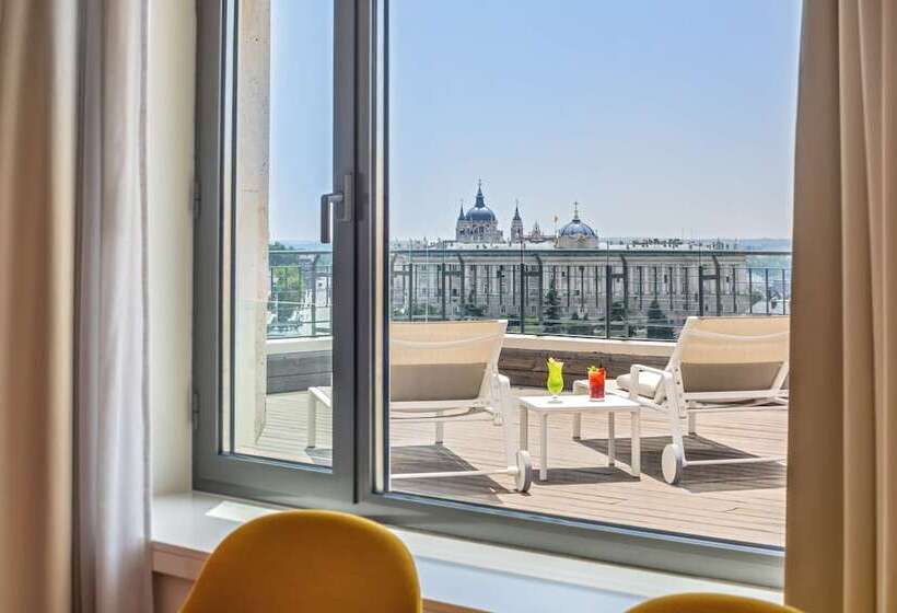 مجموعه ویستا شهر, Barcelo Torre De Madrid