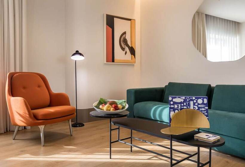 سوییت جونیور, Barcelo Torre De Madrid