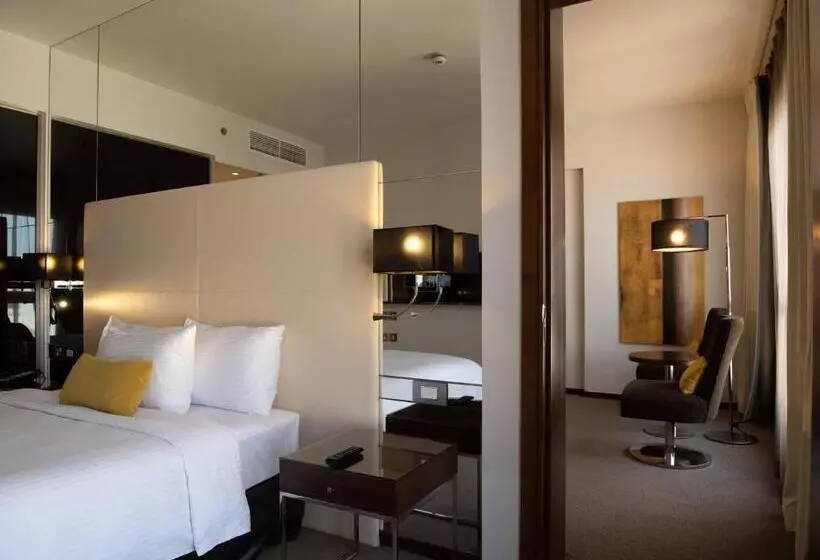 سوییت, Centro Capital Doha By Rotana