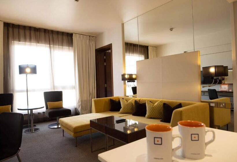 سوییت, Centro Capital Doha By Rotana