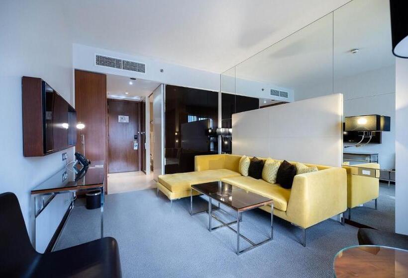 سوییت جونیور, Centro Capital Doha By Rotana